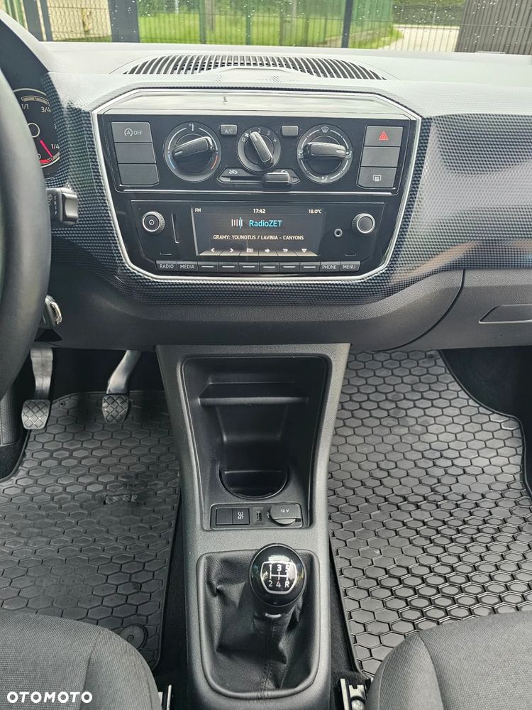 Volkswagen up! 1.0 high - 15