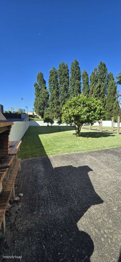 Arrenda-se T1+1 com garagem – Próximo do Hospital de São João - Grande imagem: 2/11