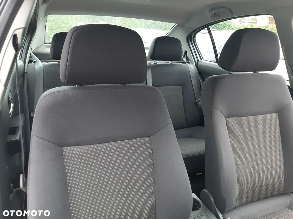 Opel Astra 1.6 Innovation - 22