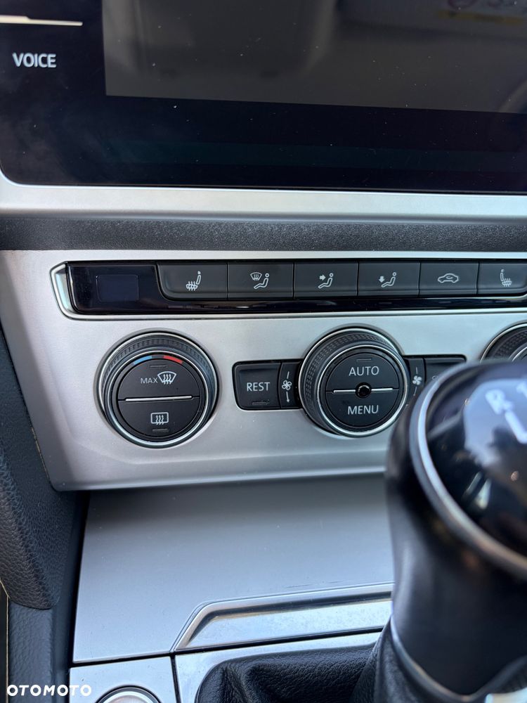 Volkswagen Passat 2.0 TDI BMT Trendline - 17