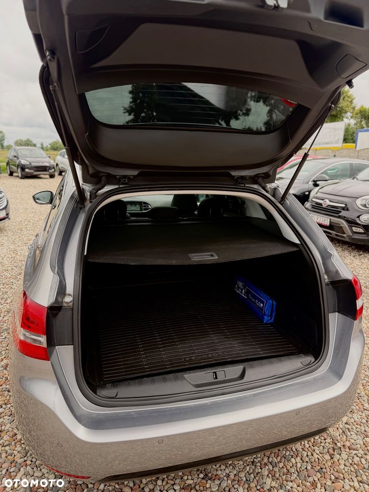 Peugeot 308 2.0 HDi Allure - 21