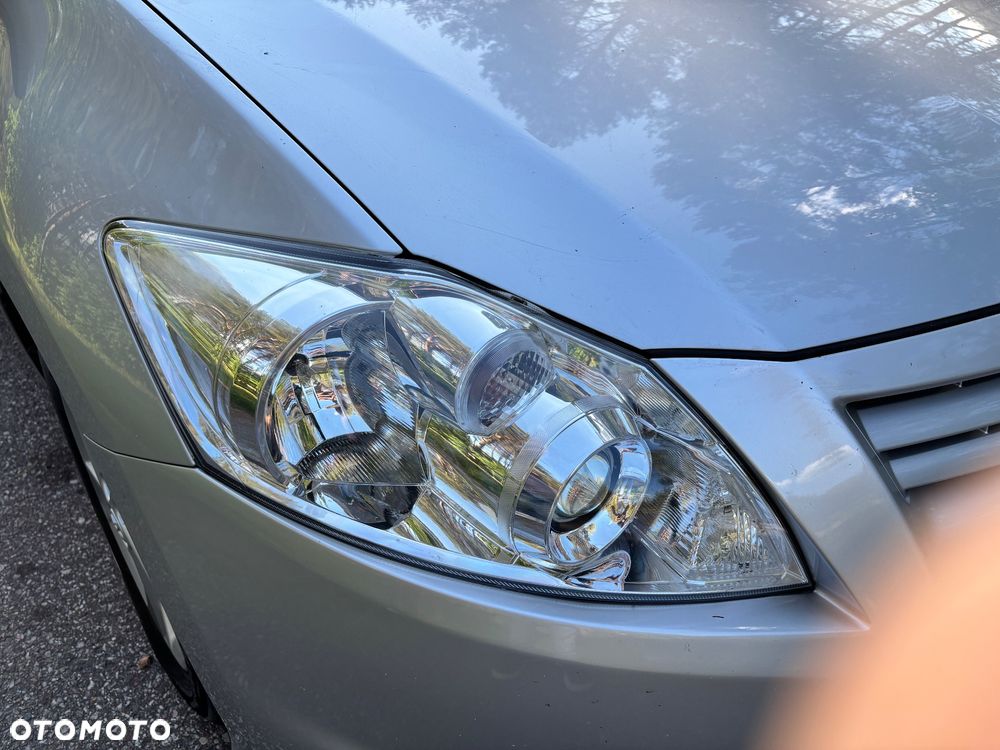 Toyota Auris 1.6 2010 - 12
