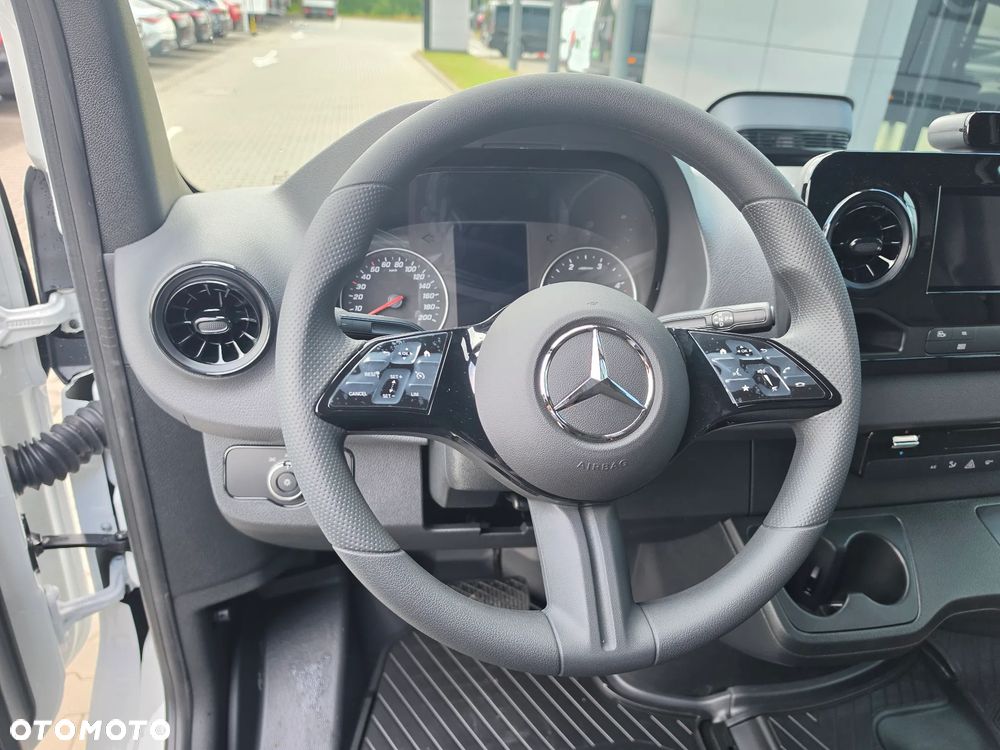 Mercedes-Benz Sprinter 317 CDI Furgon PRO Ekstra Długi 4325+mm - 22