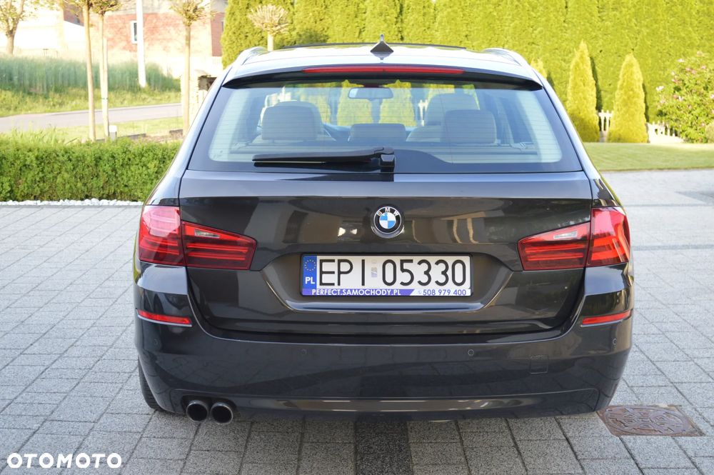 BMW Seria 5 518d Luxury Line - 12