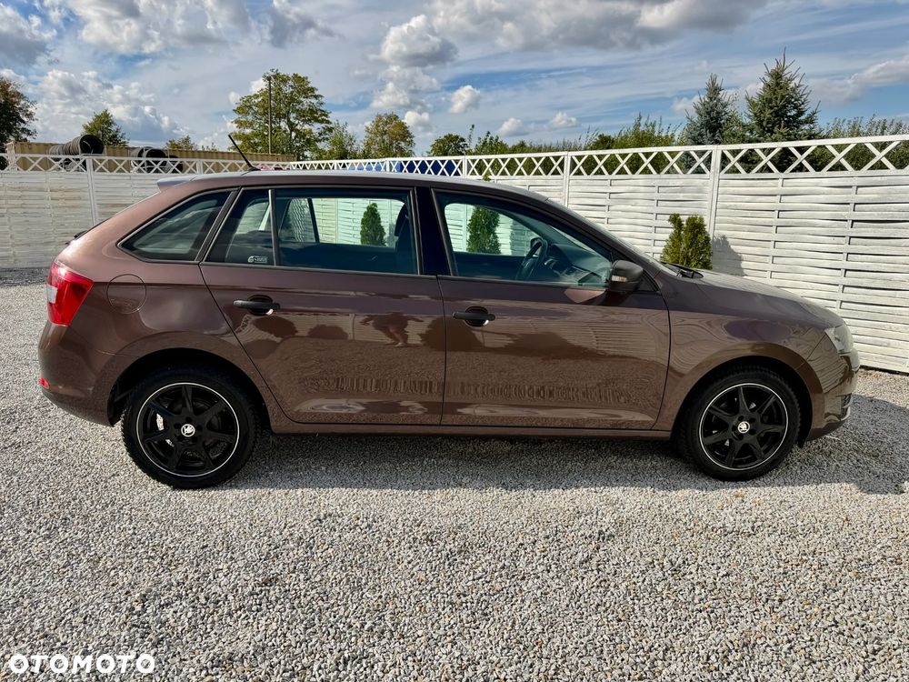 Skoda RAPID 1.2 TSI Style - 28