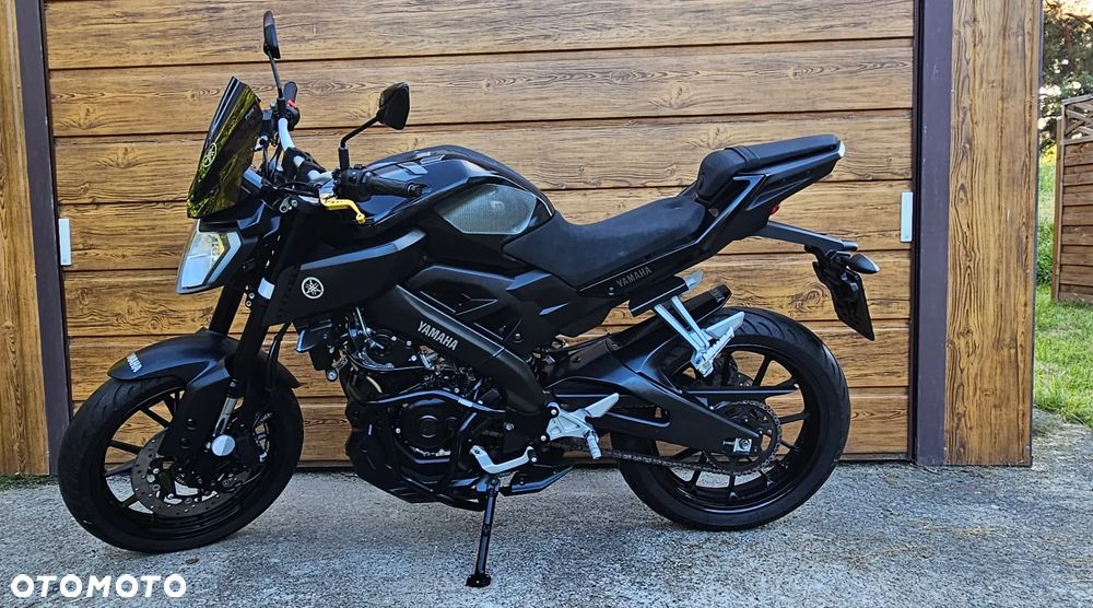 Yamaha MT - 17