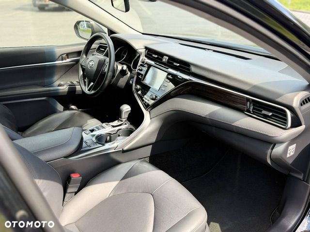 Toyota Camry 2.5 Hybrid Prestige CVT - 9