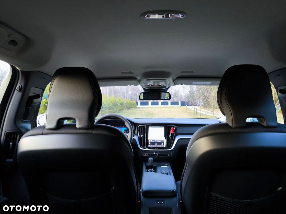 Volvo V60 B4 B DKG Plus Bright - 12