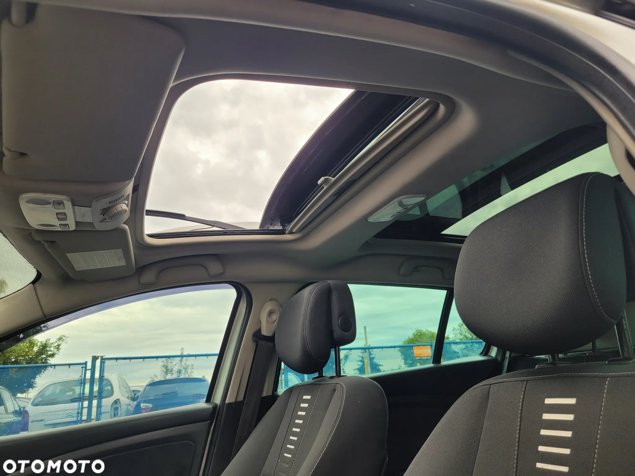 Renault Megane dCi 110 FAP EDC LIMITED - 8