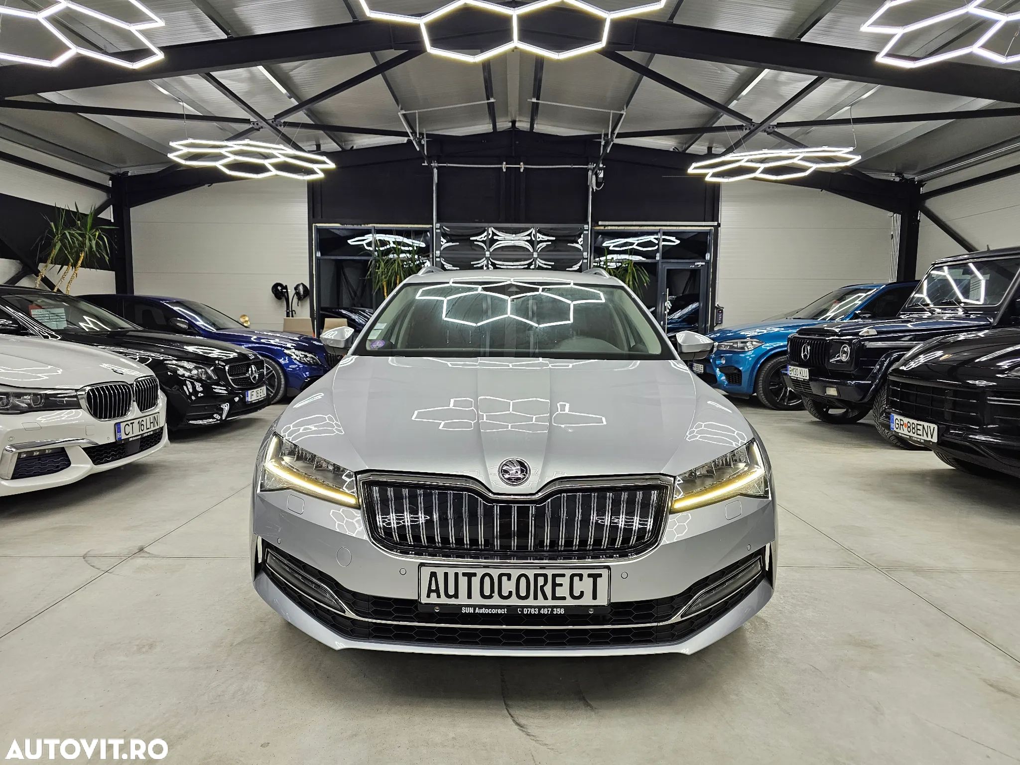 Skoda Superb Combi 1.4 TSI PHEV Style - 1