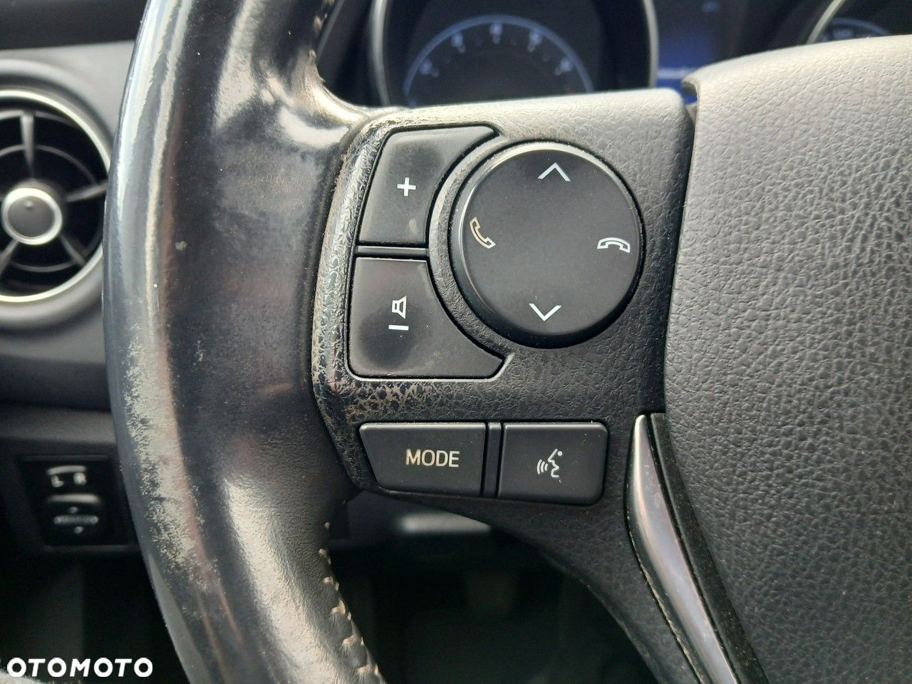 Toyota Auris - 13