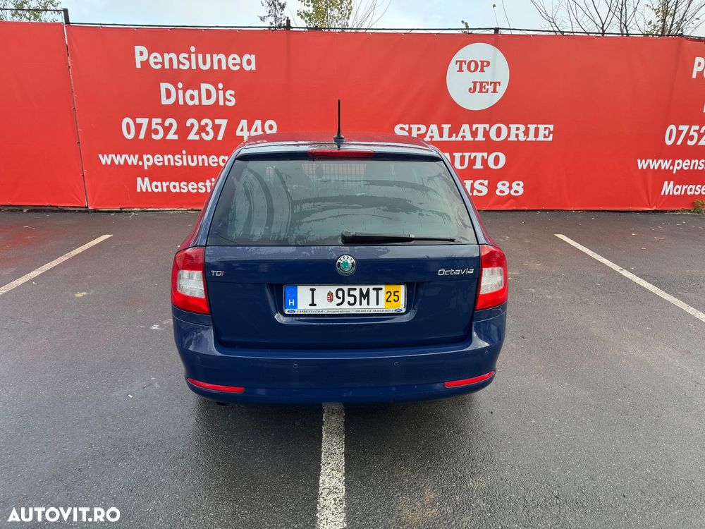 Skoda Octavia 2.0 TDI DPF DSG Elegance - 3