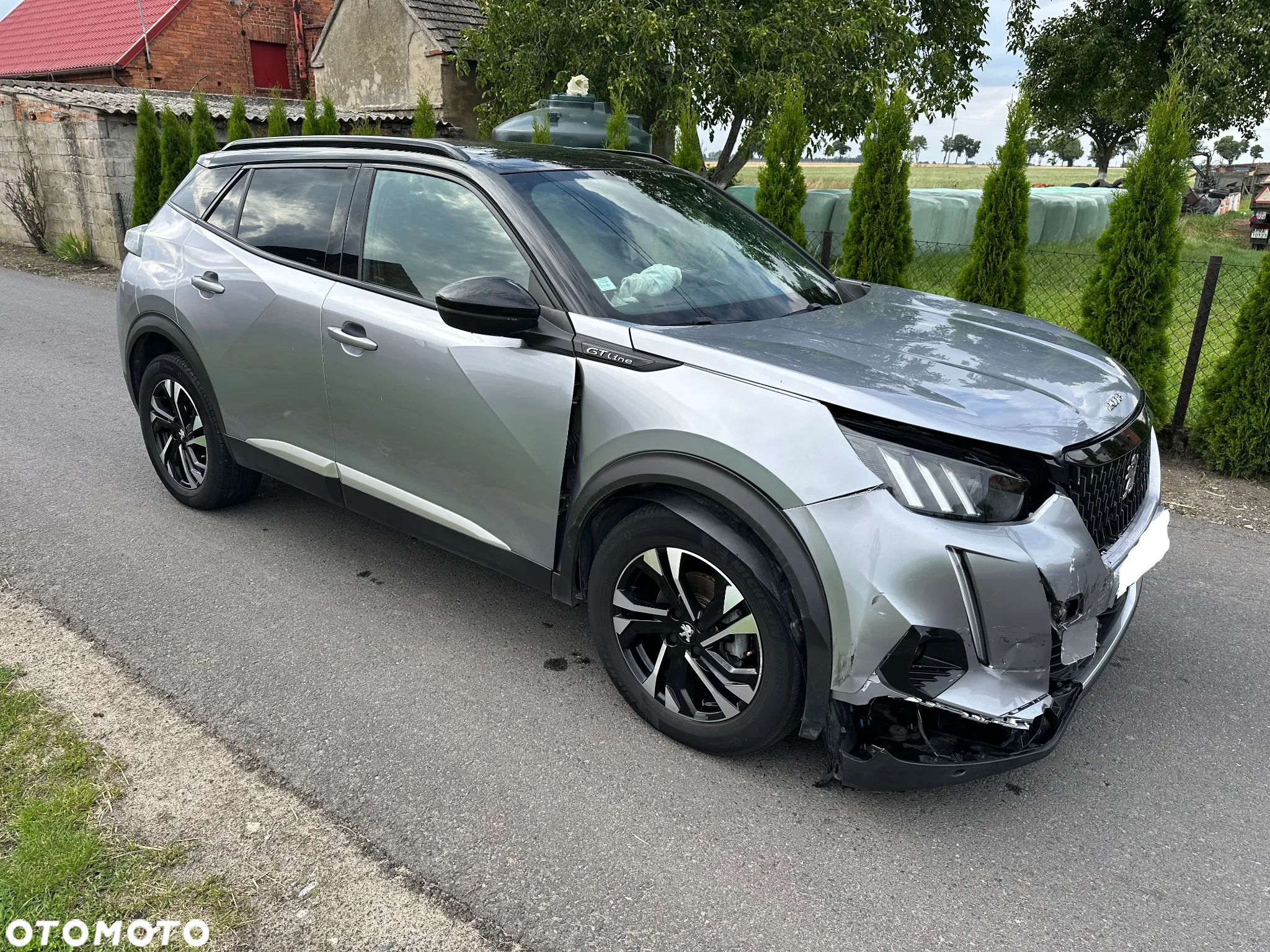 Peugeot 2008 PureTech 130 EAT8 GT - 3
