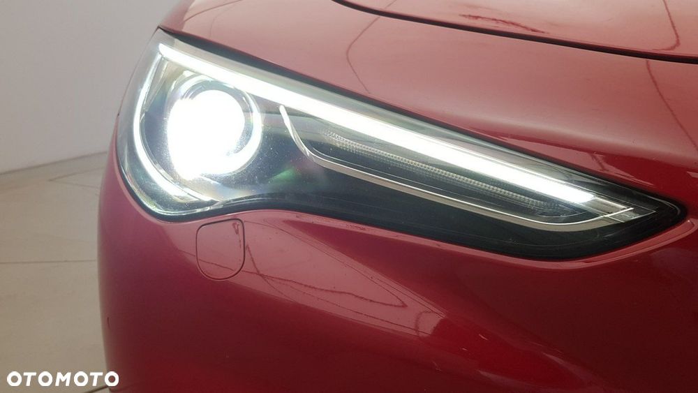 Alfa Romeo Stelvio - 15