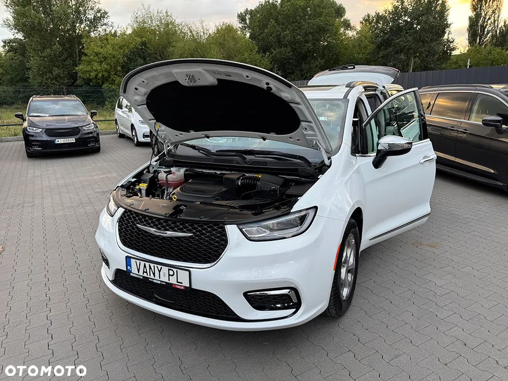 Chrysler Pacifica - 10