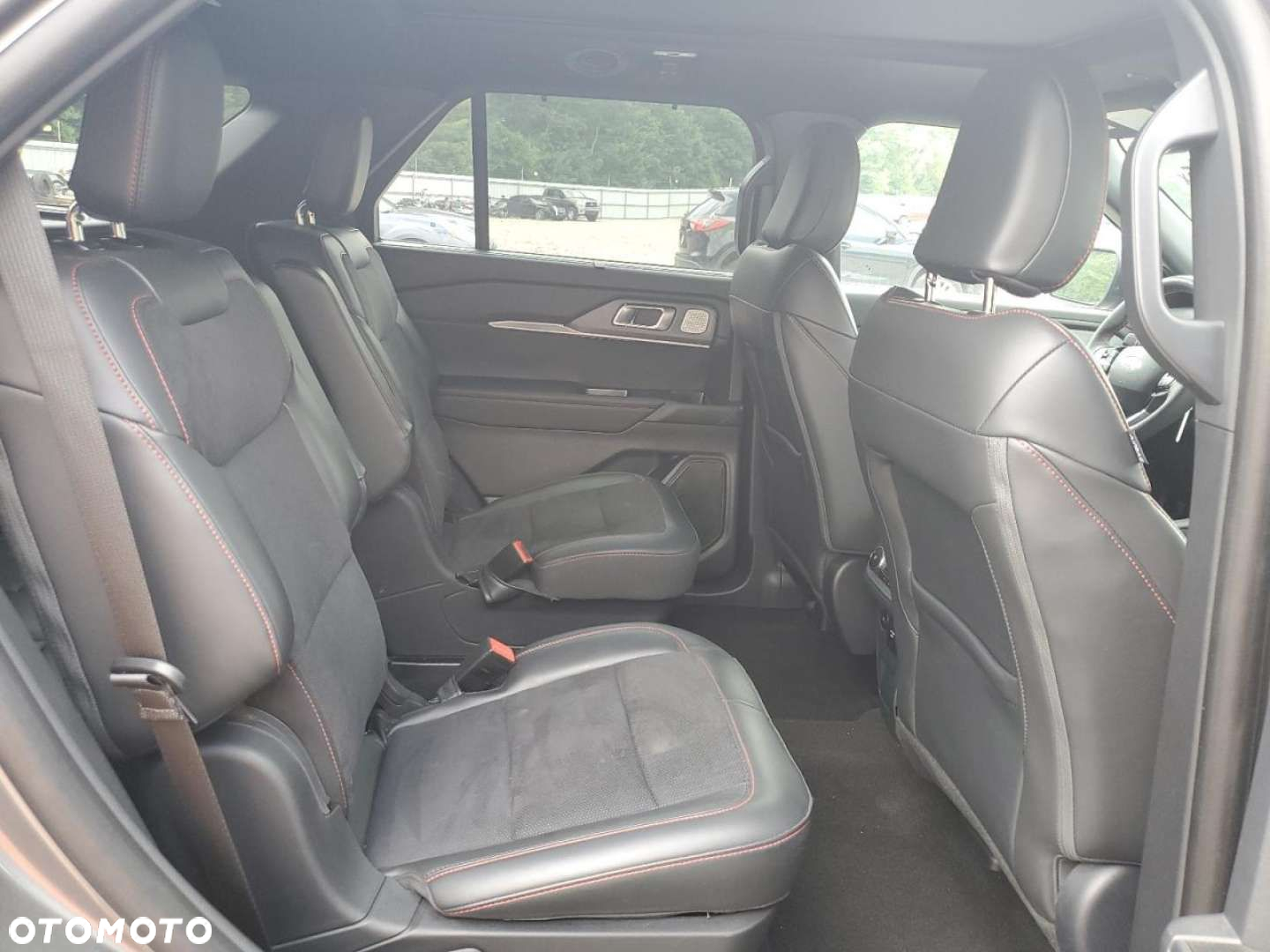Ford Explorer - 5