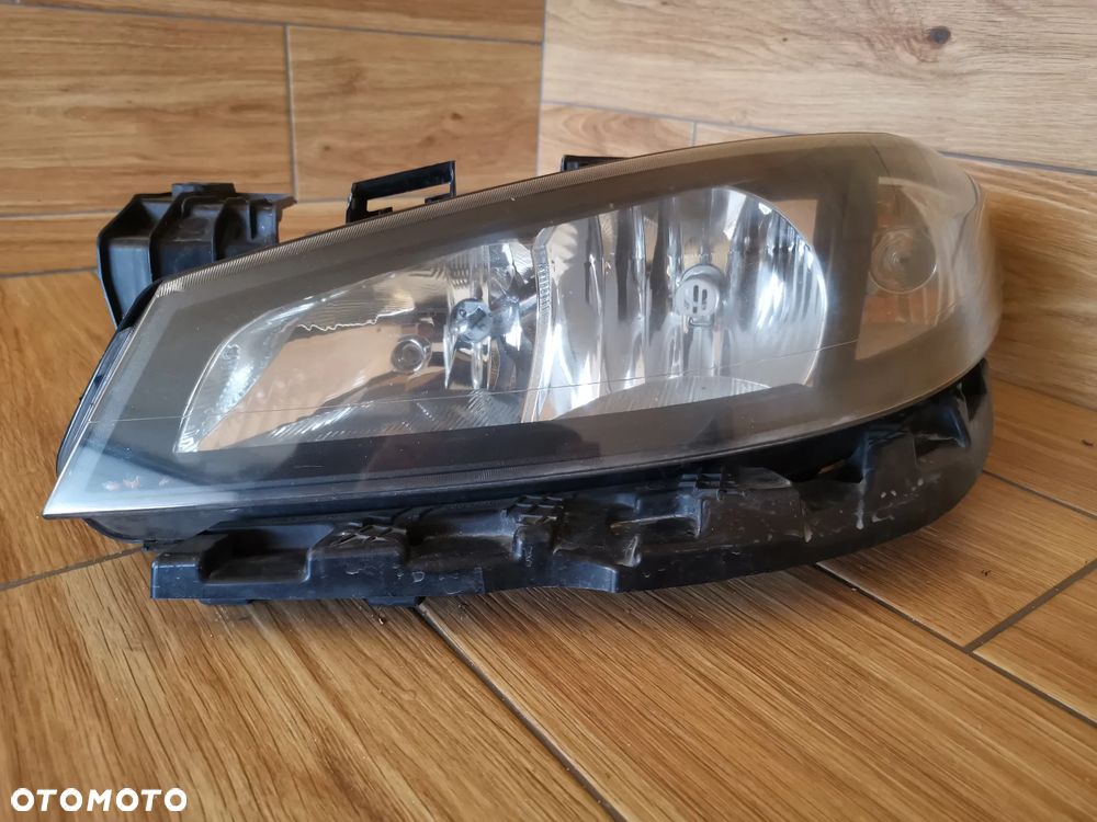 Renault Laguna II Lampa Lewy Przód 8200481196