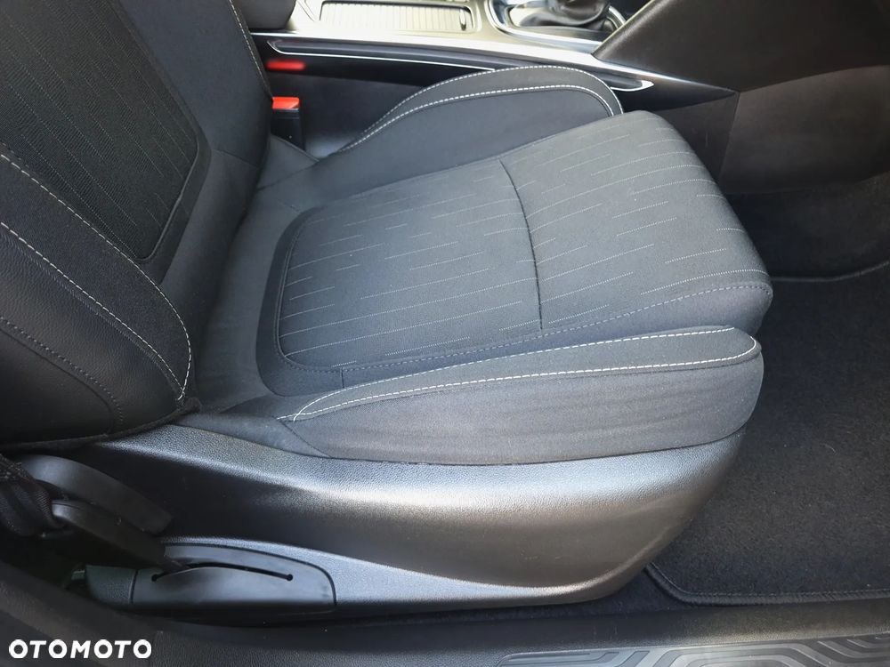 Renault Megane ENERGY TCe 140 EDC LIMITED - 35