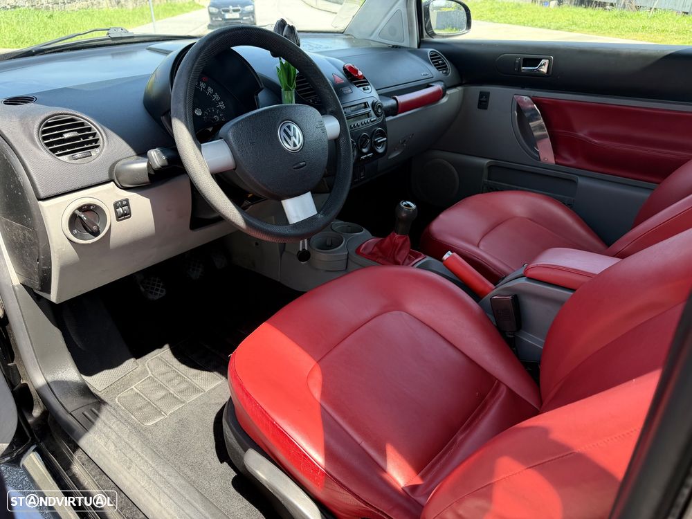 VW New Beetle 1.6 - 11