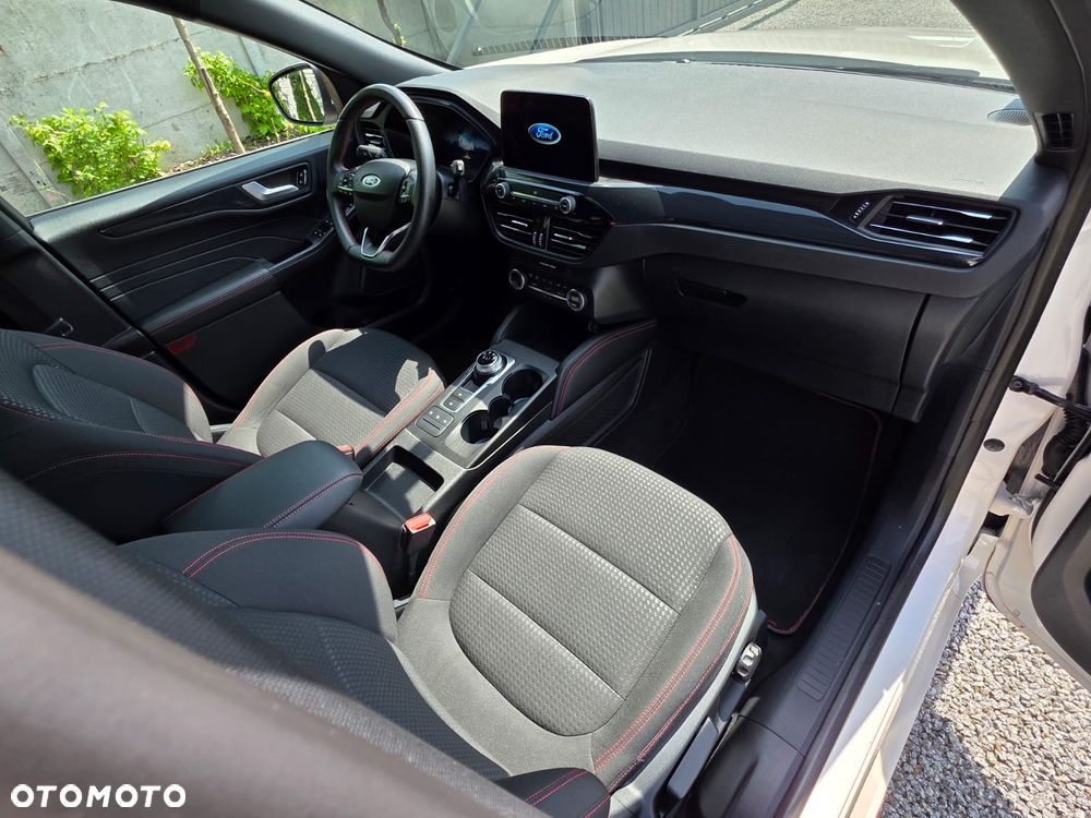Ford Kuga 2.5 FHEV FWD ST-Line X - 15