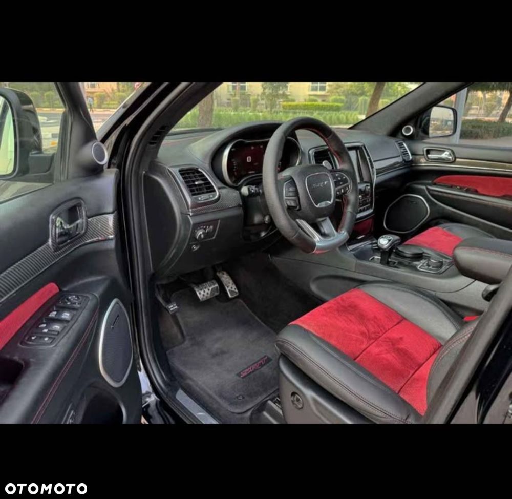 Jeep Grand Cherokee - 15