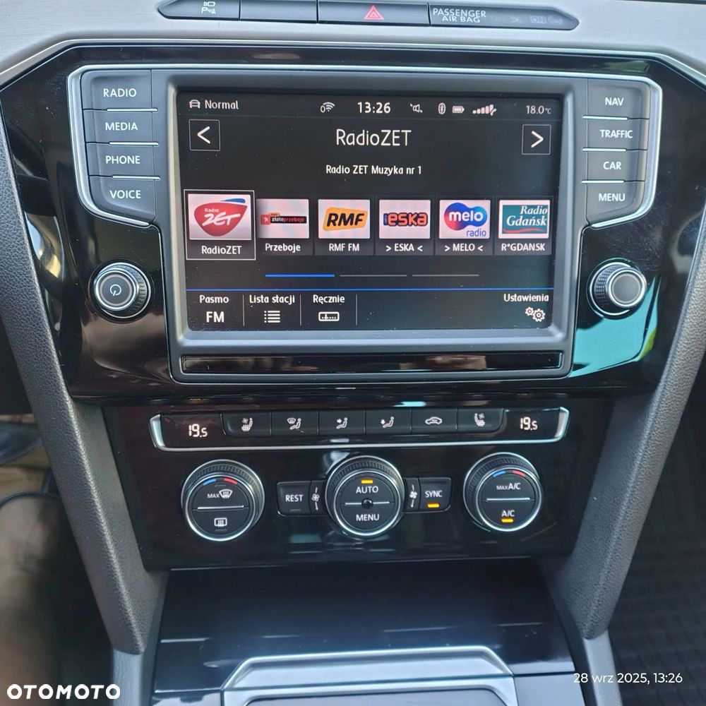 Volkswagen Passat - 34