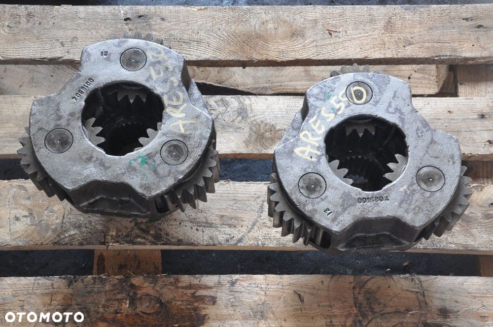 PRZEKŁADNIA PLANETARNA SATELITY RENAULT ARES 550 NR 0016804 - 1