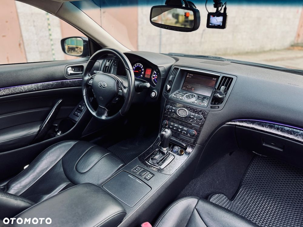 Infiniti G G37 - 10