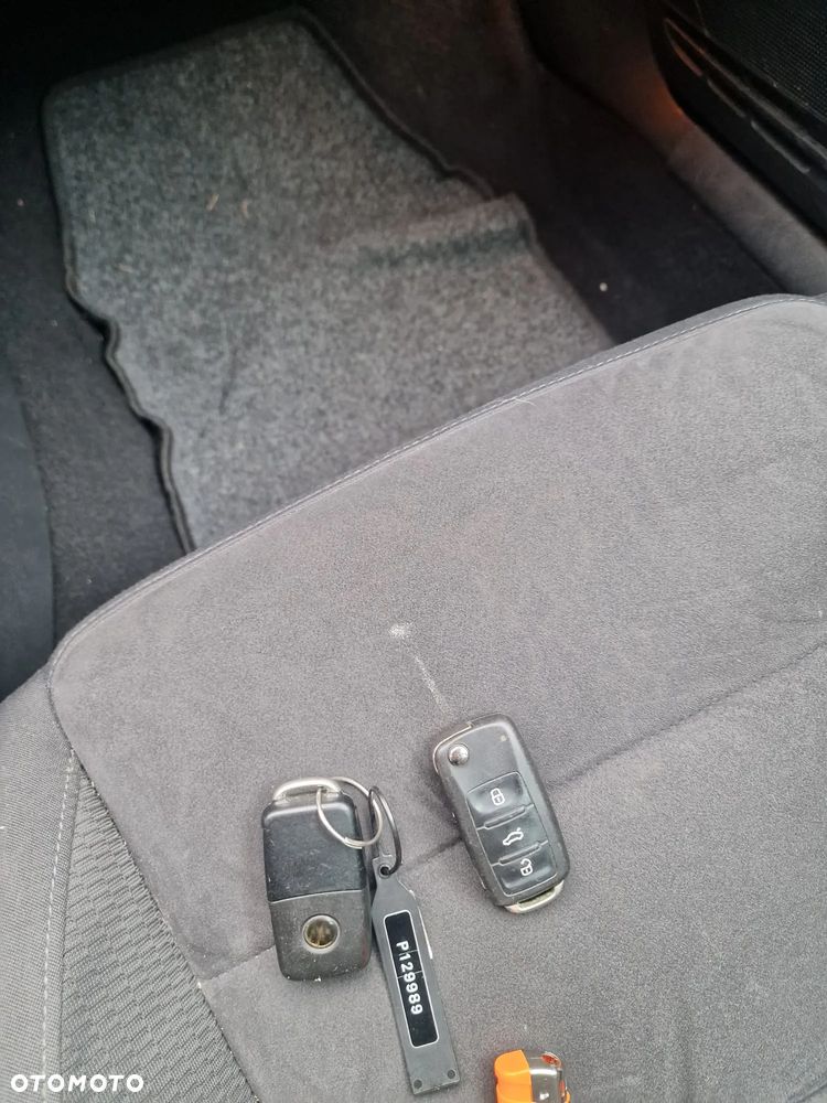 Volkswagen Golf - 15