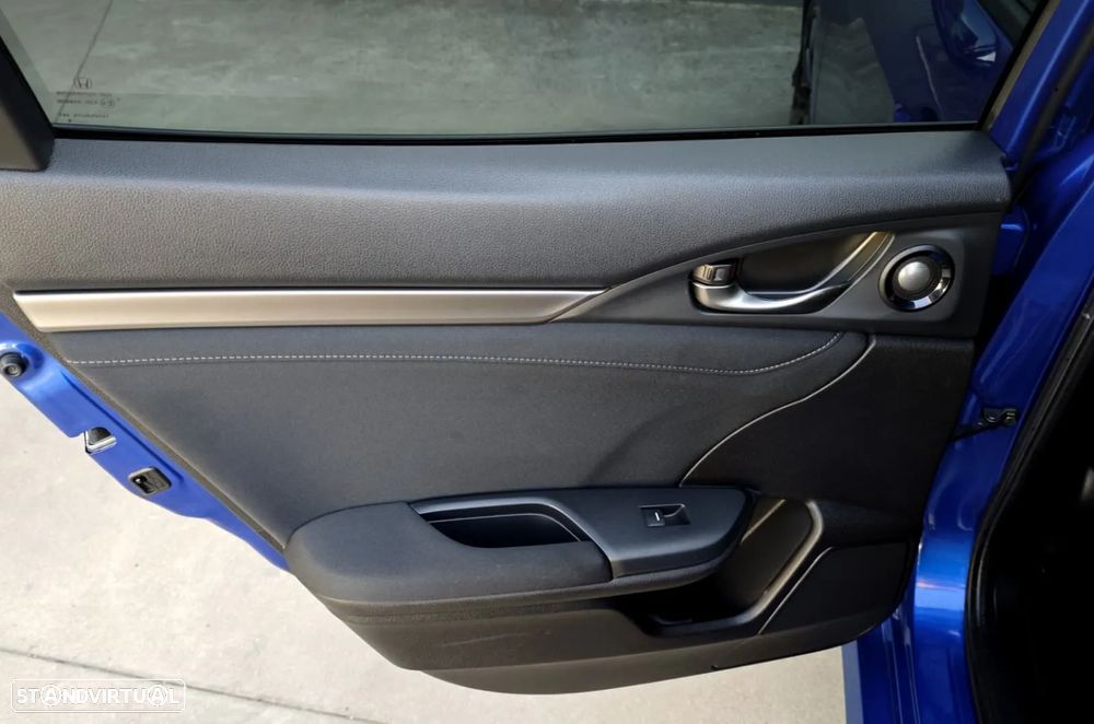 Honda Civic 1.6 i-DTEC Executive Premium 9AT - 21