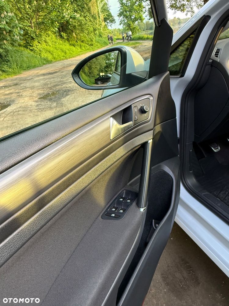 Volkswagen Golf 1.6 TDI BMT Highline - 20