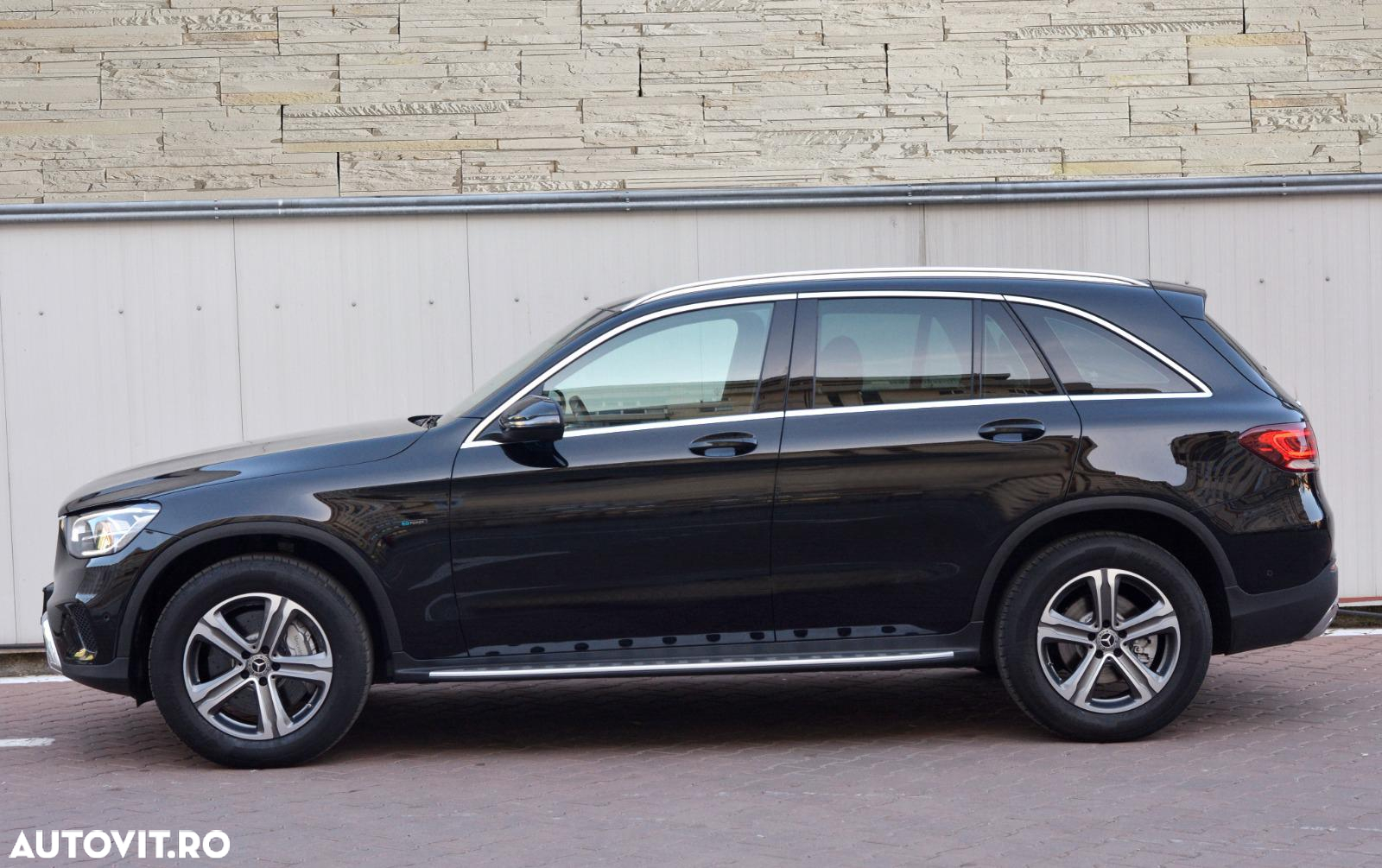 Mercedes-Benz GLC 300 e 4Matic 9G-TRONIC AMG Line - 8