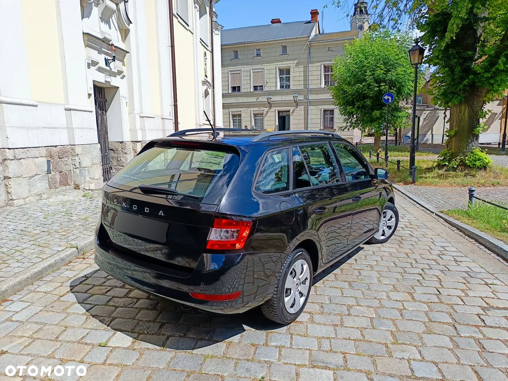Skoda Fabia 1.0 TSI Ambition Plus - 6