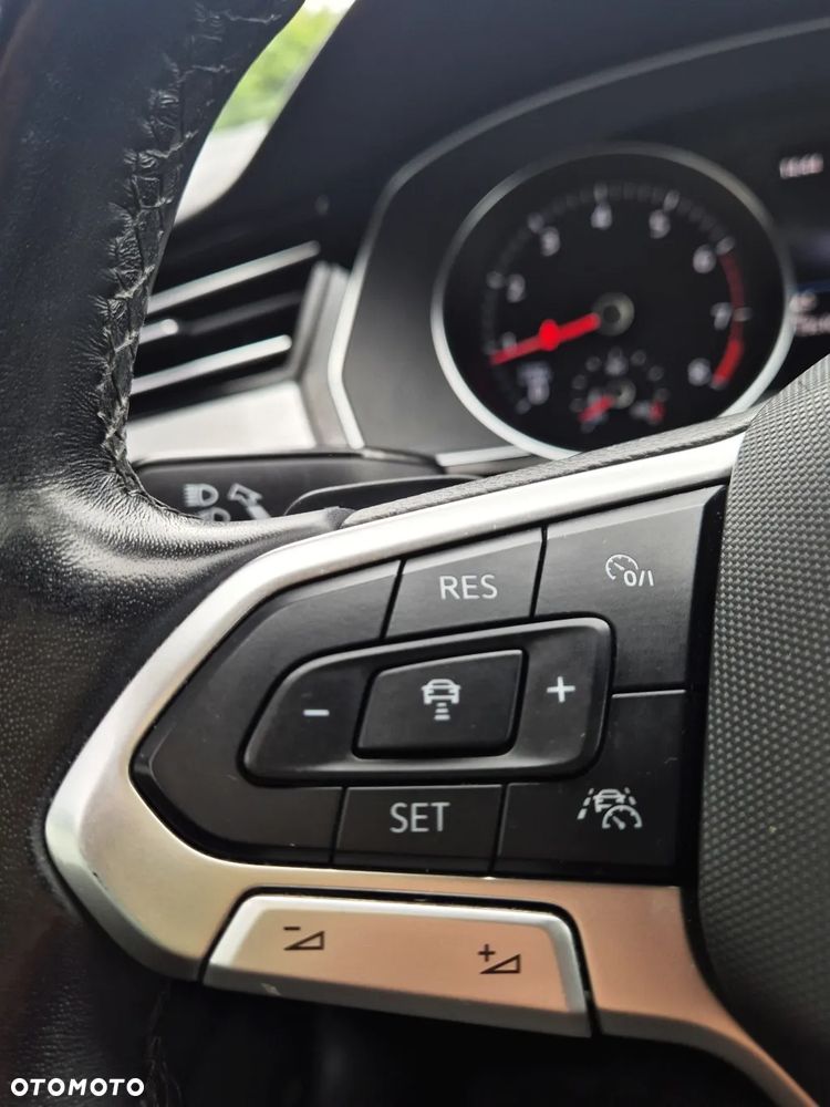 Volkswagen Passat 2.0 TSI Business DSG - 18