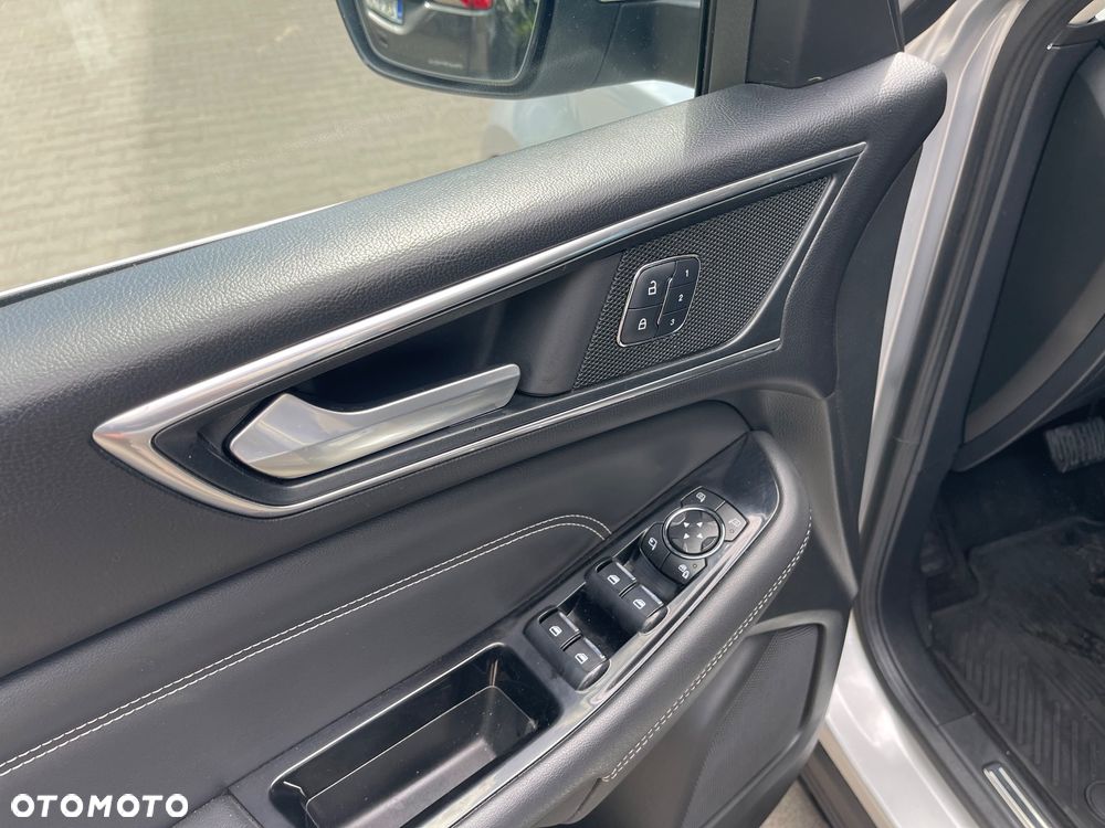 Ford S-Max - 19