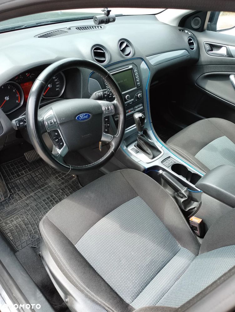 Ford Mondeo - 18