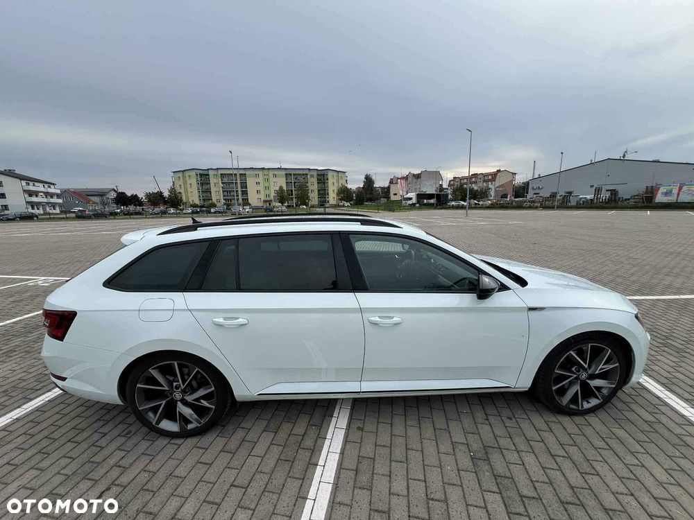 Skoda Superb 2.0 TDI Sportline DSG - 3
