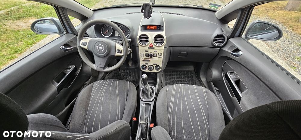 Opel Corsa - 8