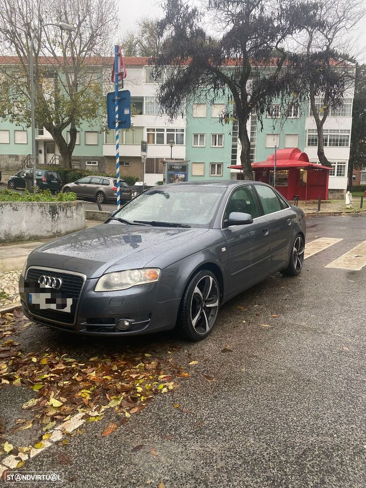 Audi A4 - 1