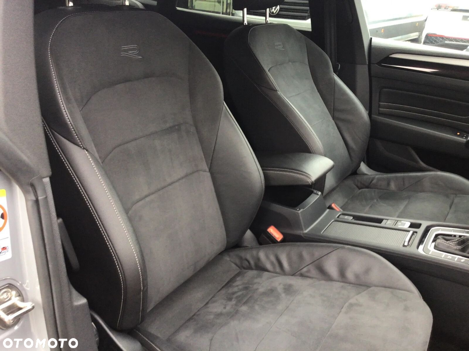 Volkswagen Arteon 2.0 TDI 4Motion R-Line DSG - 17