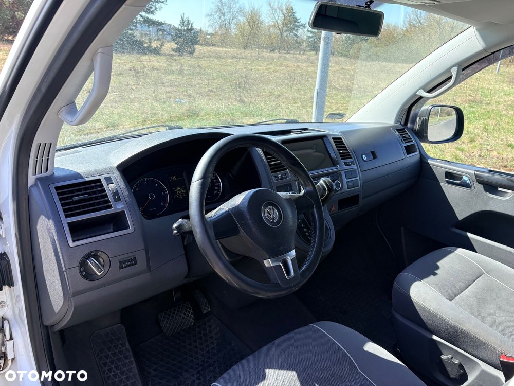 Volkswagen Multivan - 16