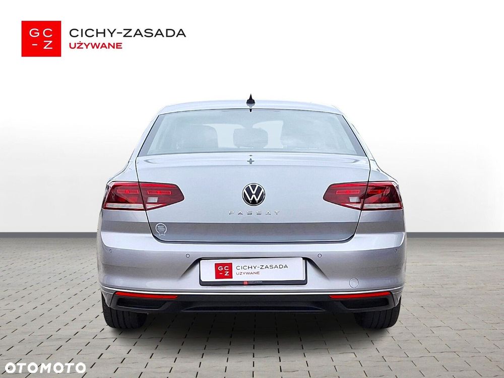 Volkswagen Passat 2.0 TDI Business DSG - 6