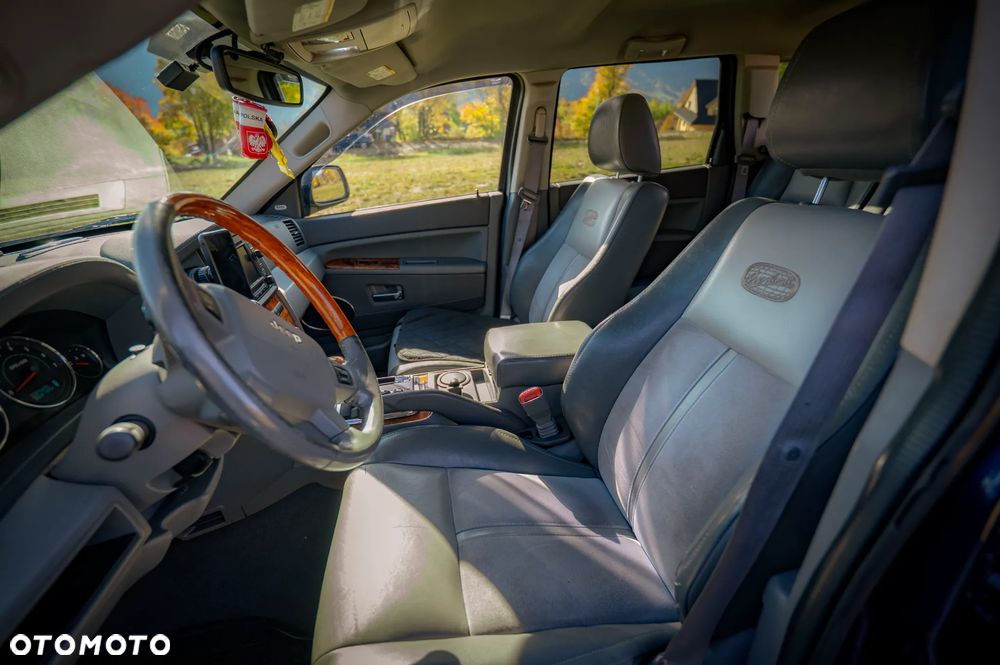 Jeep Grand Cherokee - 20