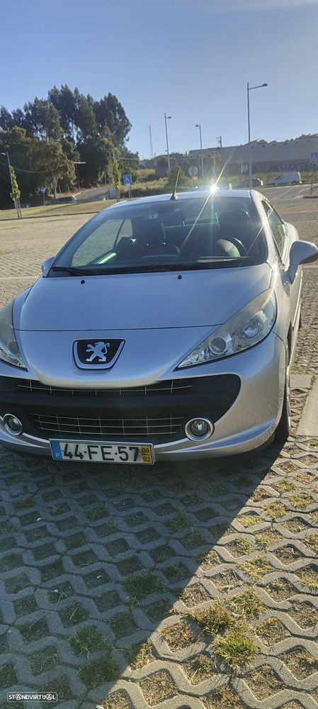 Peugeot 207 CC 1.6 HDi FAP - 12