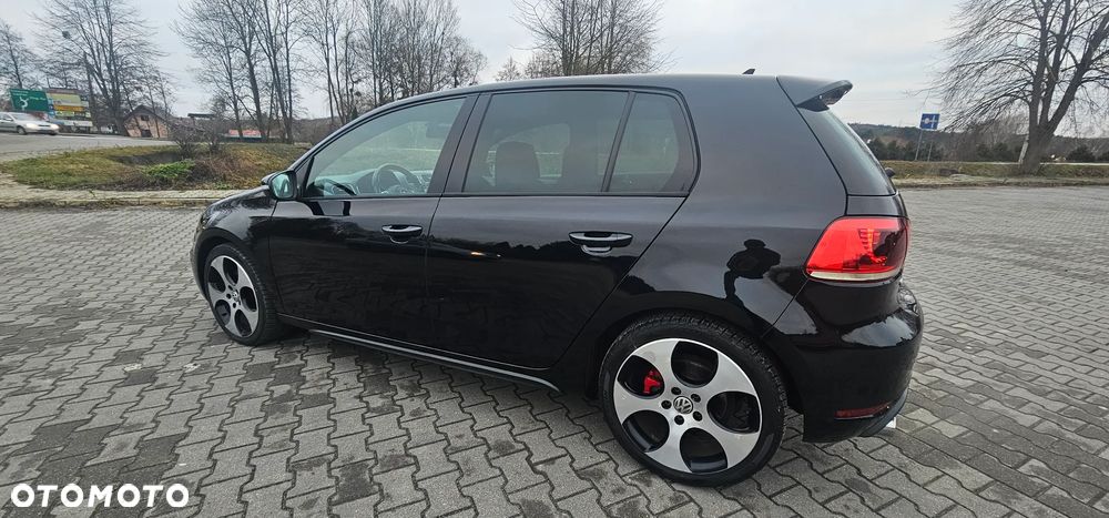 Volkswagen Golf 2.0 GTI DSG - 17
