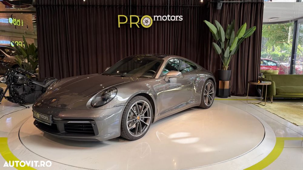 Porsche 911 Carrera 4 PDK - 10