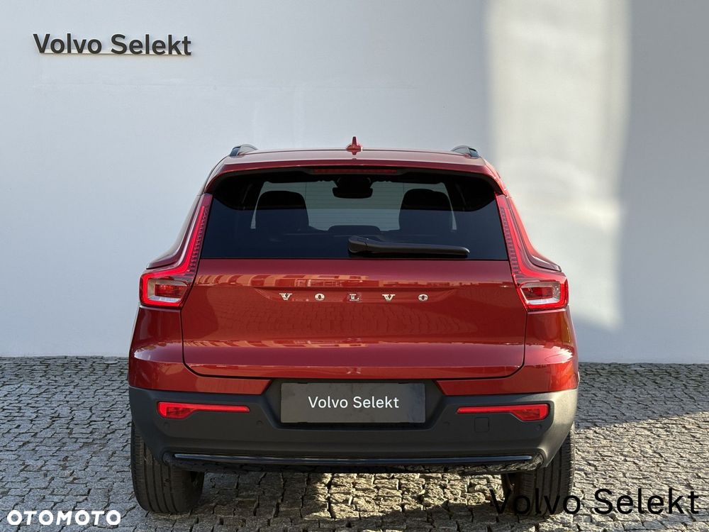 Volvo XC 40 2024