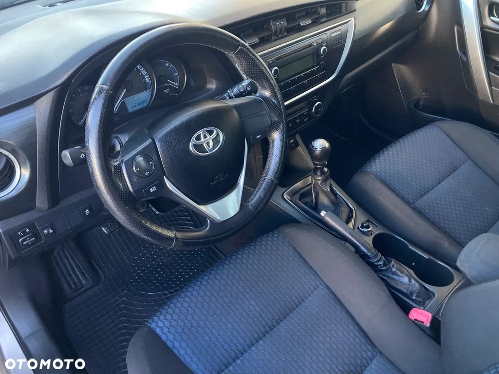Toyota Auris 1.4 D-4D Comfort - 7