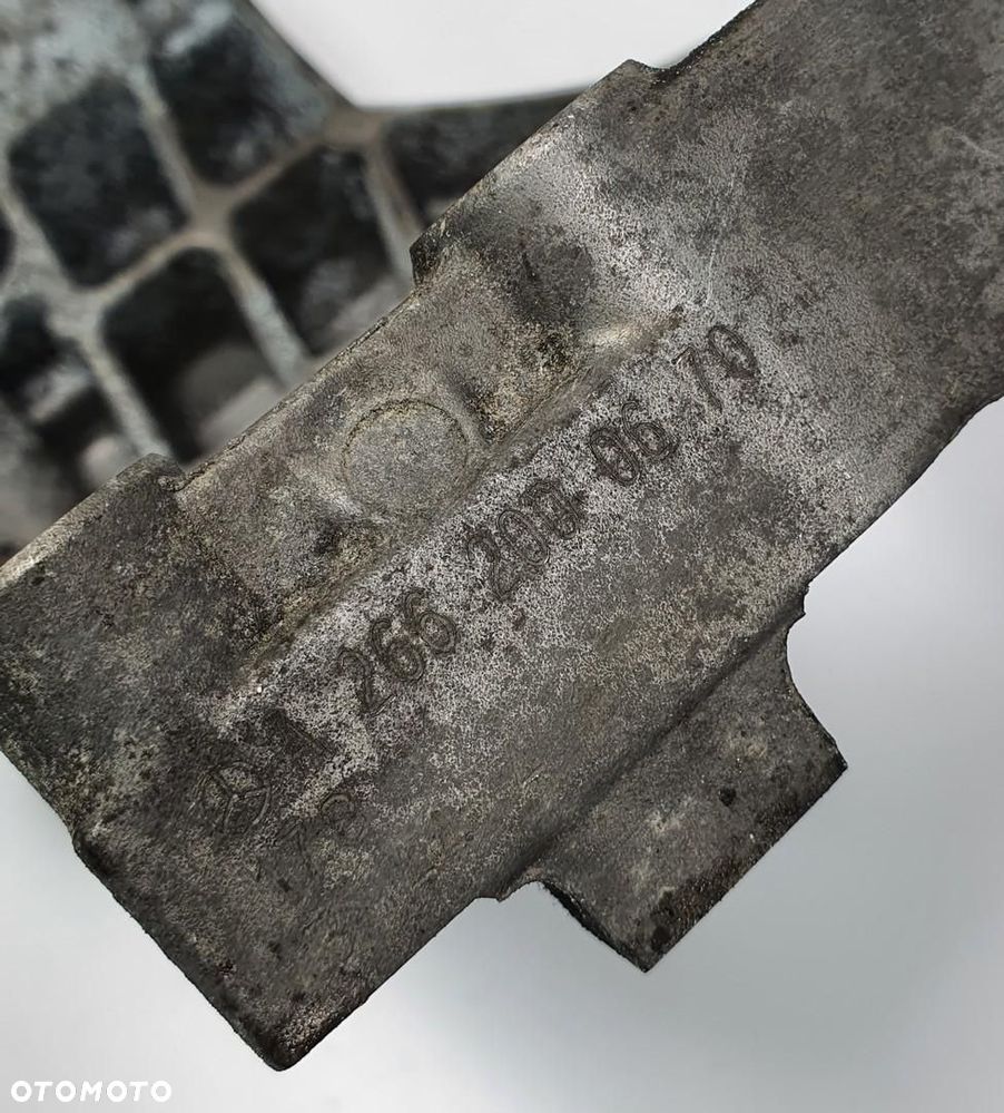 ŁAPA PODSTAWA ALTERNATORA MERCEDES W169 1.5 B A2662000670 - 3