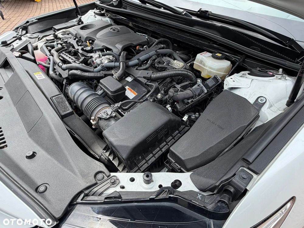 Toyota Camry 2.5 Hybrid Executive CVT - 27